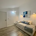 Goldbeach House 아파트