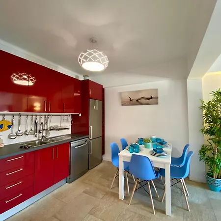 Goldbeach House 帕塔亚什
