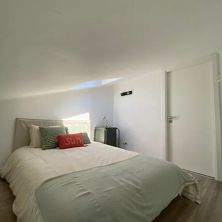 Goldbeach House *
